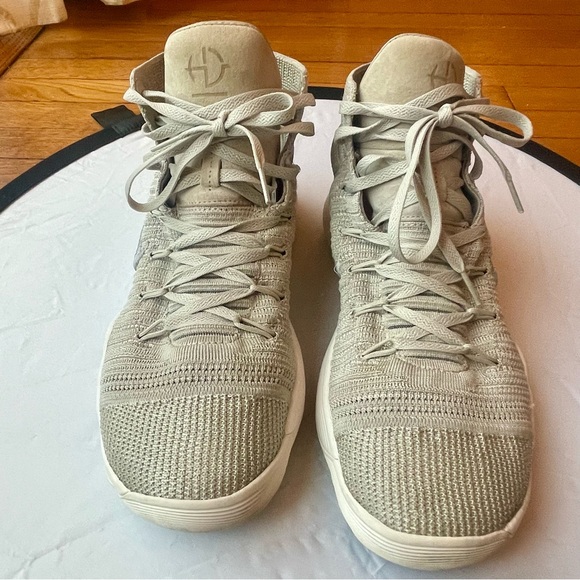 EUC!  Nike Hyperdunk 2017 React Flyknit in pale grey.  Size 11 - Picture 2 of 10